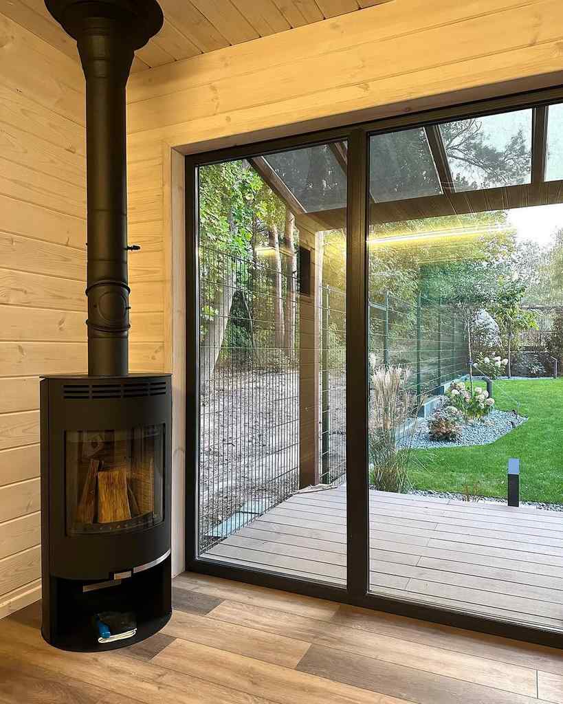 Миниатюра: Комната отдыха с камином